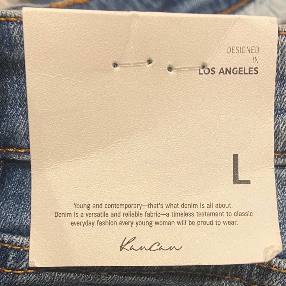NWT! KanCan Distressed Bermudan shorts sz large - Picture 3 of 3